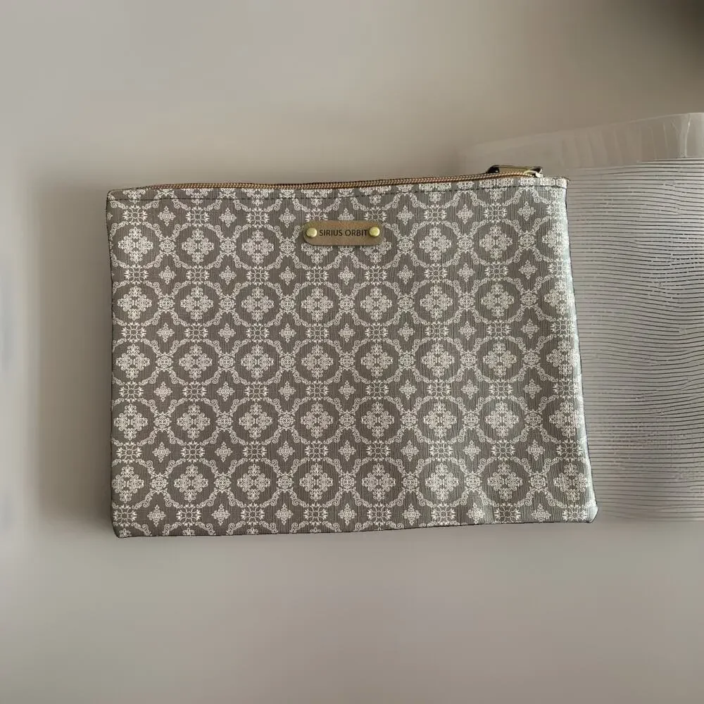 NWOT Sirius Orbit Gray White Patterned Fabric Zip Makeup Bag Cosmetic Pouch